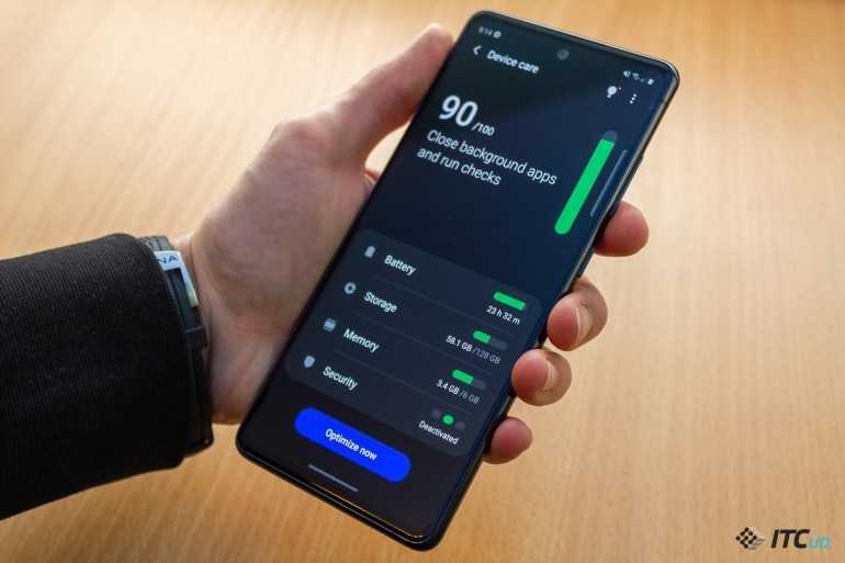 Samsung Galaxy S20 FE - короткий, но максимально информативный обзор. Для большего удобства, добавлены характеристики, отзывы и видео.