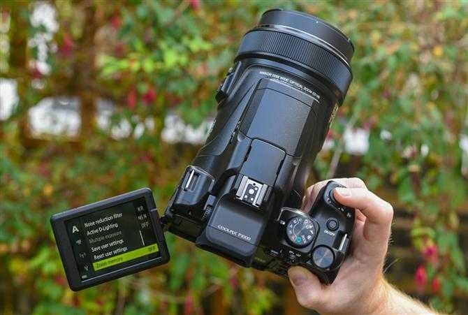 Nikon coolpix p1000 vs nikon z50