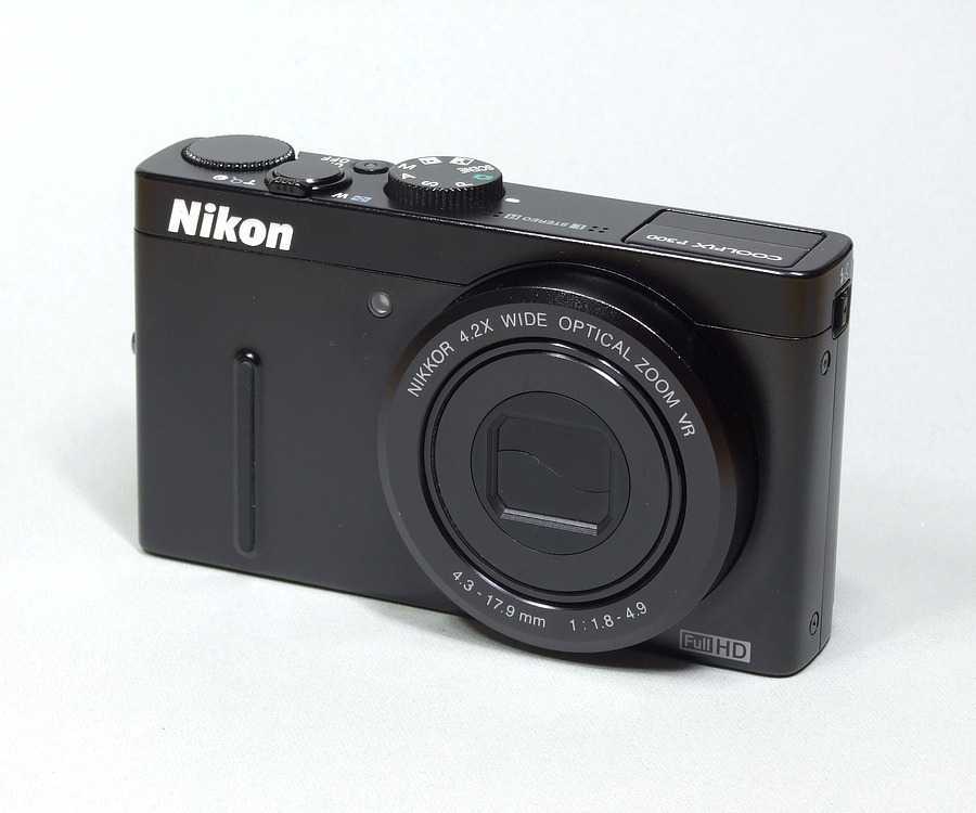 Nikon Coolpix W300 - короткий, но максимально информативный обзор. Для большего удобства, добавлены характеристики, отзывы и видео.